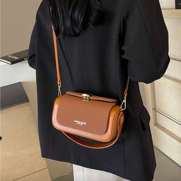 Parfois & More Elegant Crossbody Bags - Picture 7 of 11